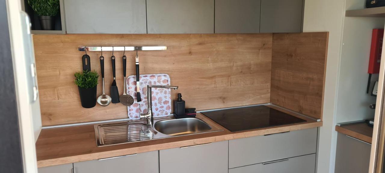 Mobile Home Kmz Селце Экстерьер фото